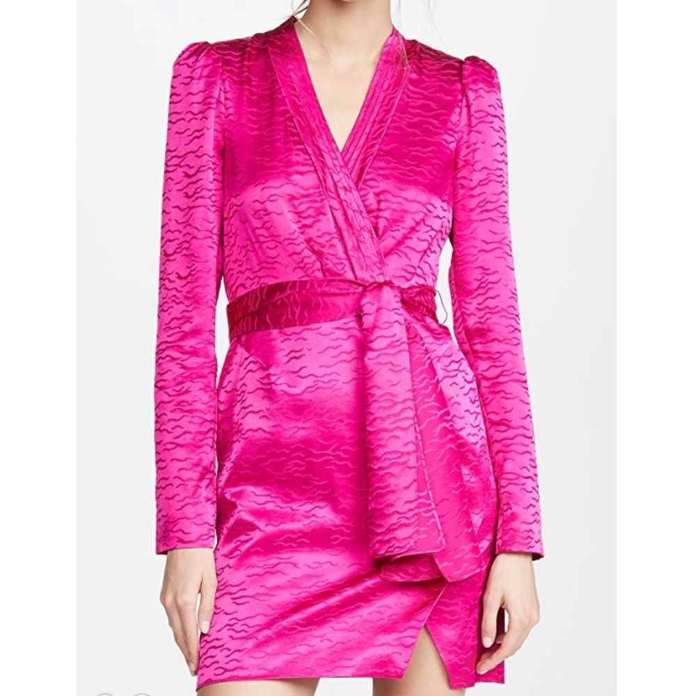 Brand new with tags💕 STUNNING pink silk dress!